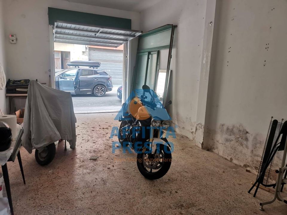 Parkeringsplads i Pontedera, Pisa - foto 1