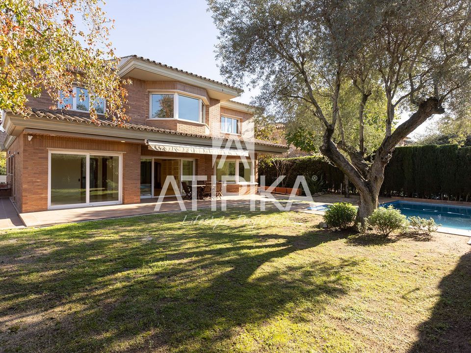 Villa i Sant Cugat Del Valles, Barcelona - bilde 1