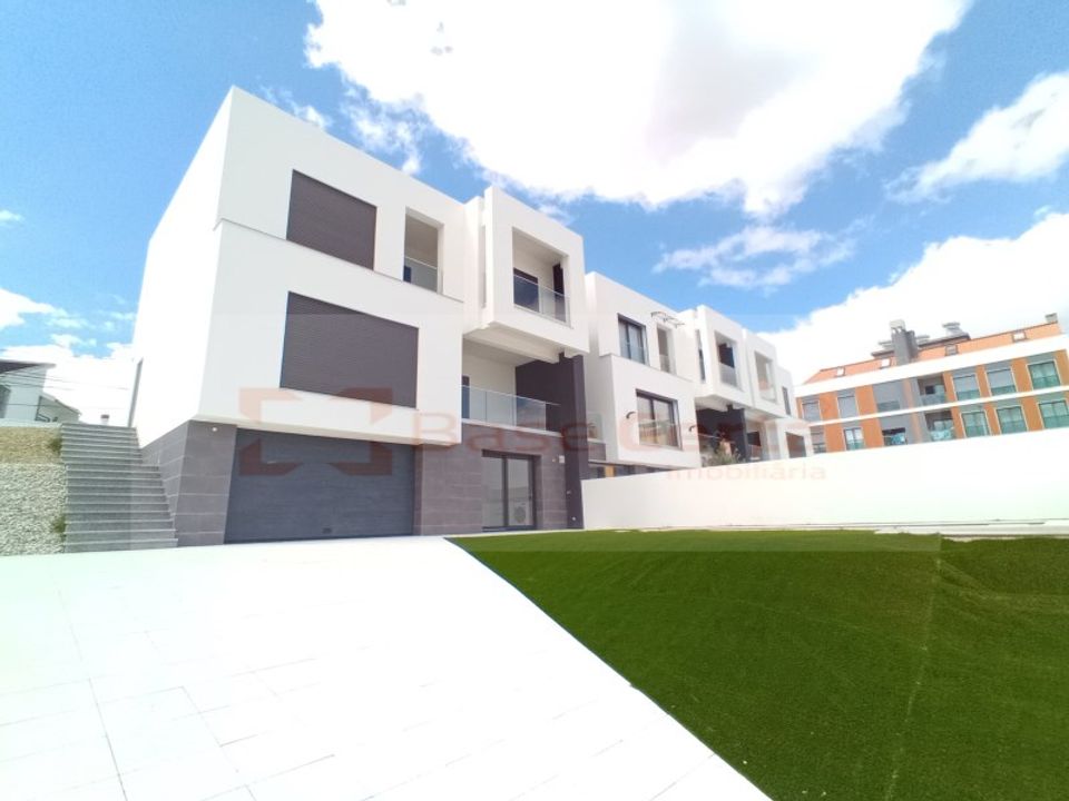 Byhus i Corroios, Setubal - foto 1