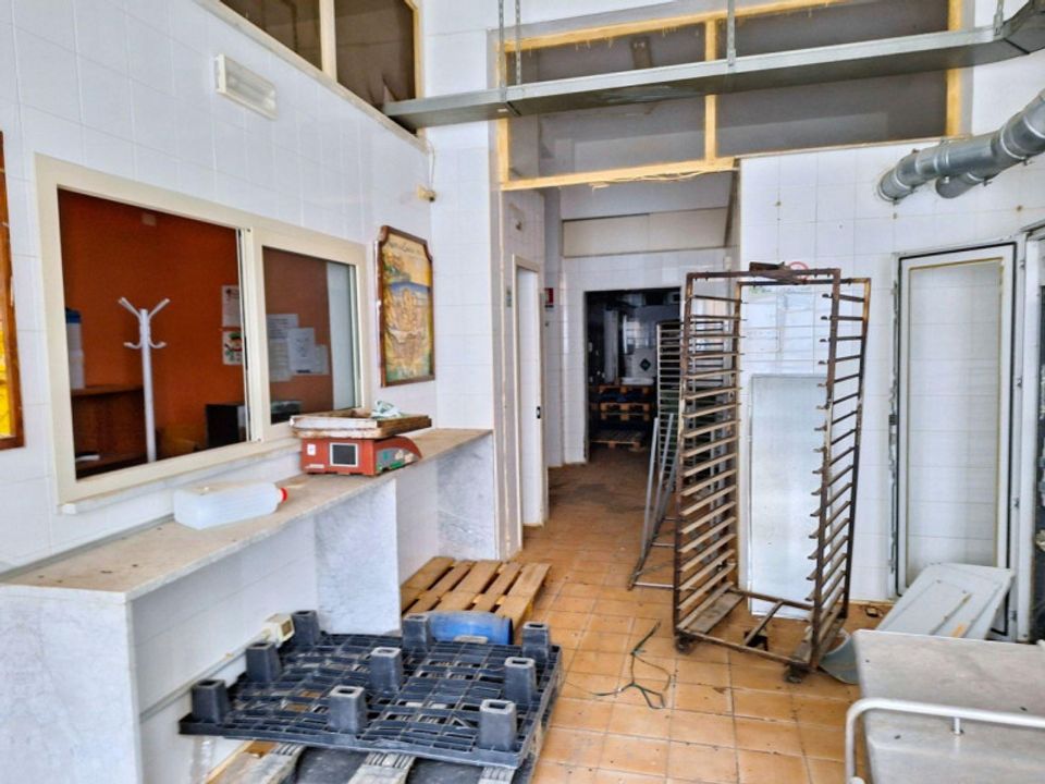 Erhvervsejendom i Villabate, Palermo - foto 4