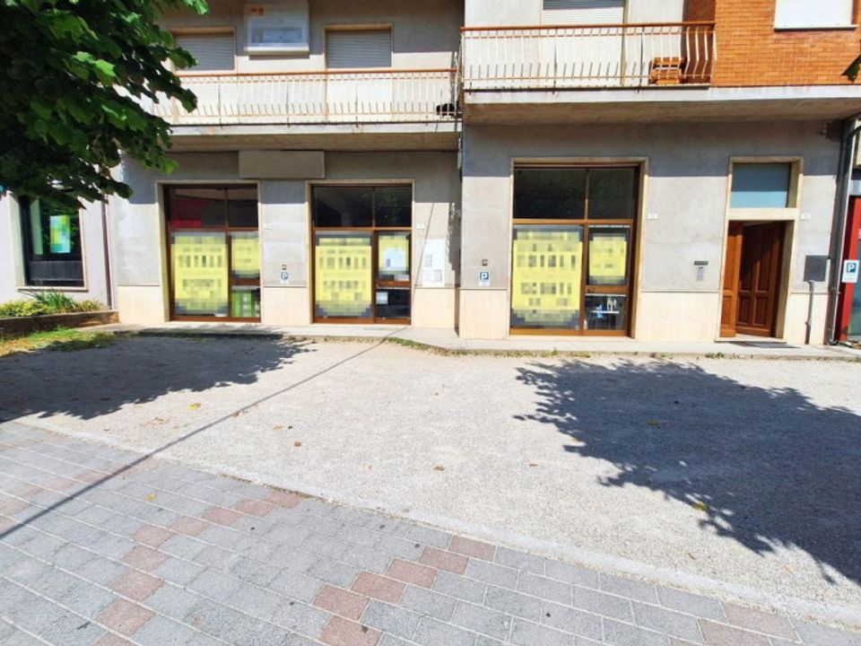 Erhvervsejendom i Comunanza, Ascoli Piceno - foto 1