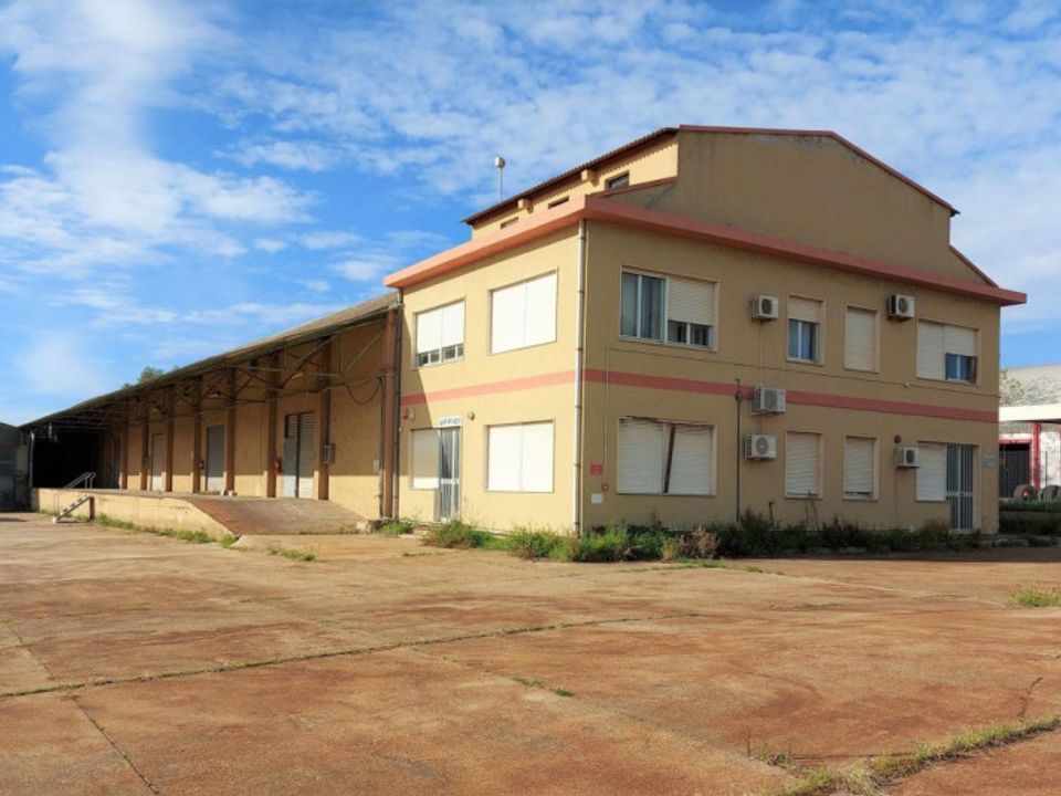 Erhvervsejendom i Oristano, Oristano - foto 3