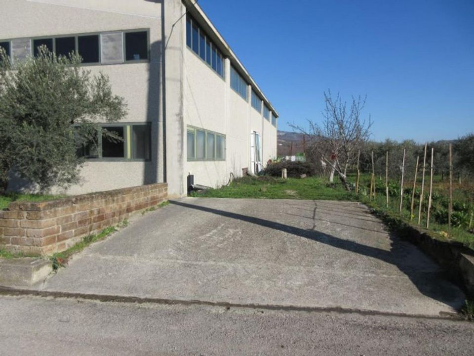 Erhvervsejendom i Montecalvo Irpino, Avellino - foto 3