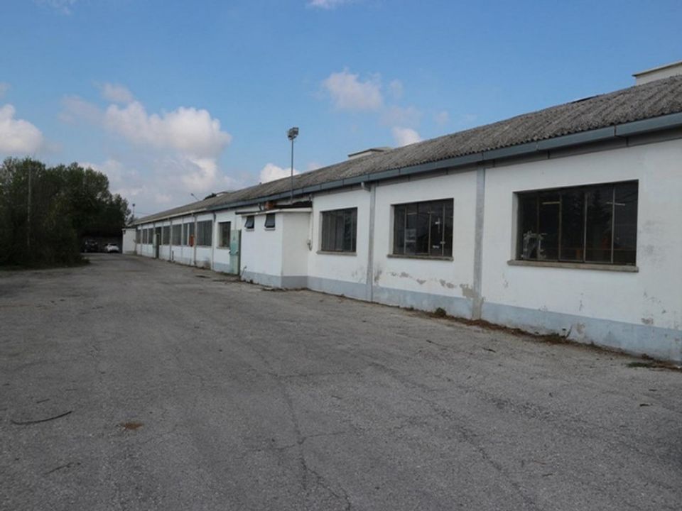 Erhvervsejendom i Belvedere Ostrense, Ancona - foto 4