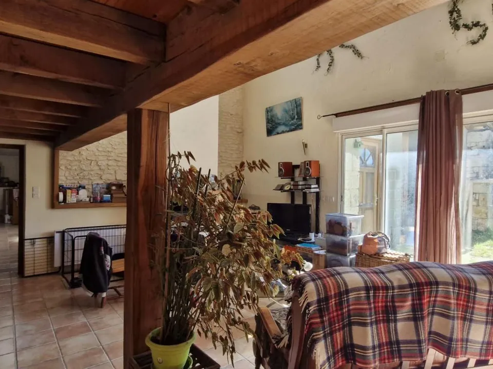 Landejendom i Saint-Dizant-du-Gua, Charente-Maritime - foto 4
