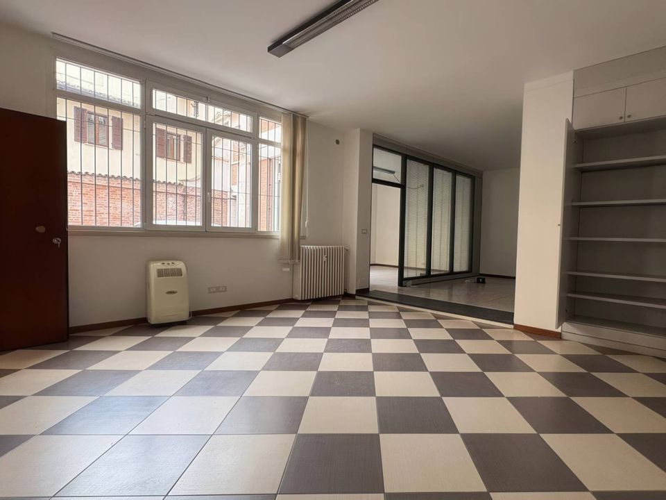 Erhvervsejendom i Mantua, Mantua - foto 3