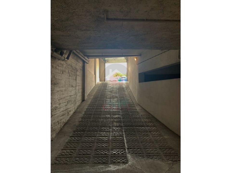Parkeringsplads i Santo Onofre e Serra do Bouro, Leiria - foto 2
