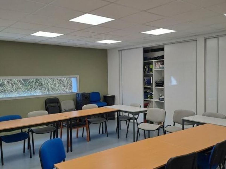 Erhvervsejendom i Cesson-Sévigné, Ille-et-Vilaine - foto 3