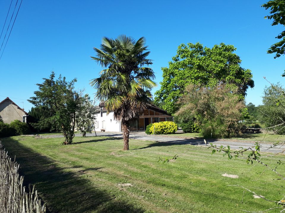 Villa in Les Ormes, Vienne - foto 2