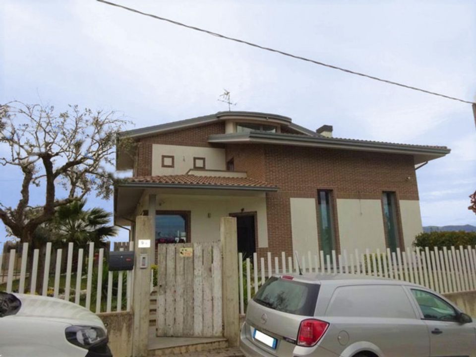 Villa en Filottrano, Ancona - foto 1