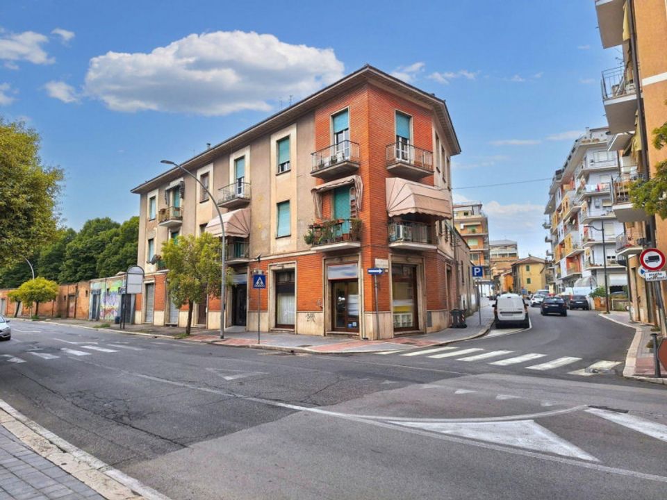 Erhvervsejendom i Terni, Terni - foto 1