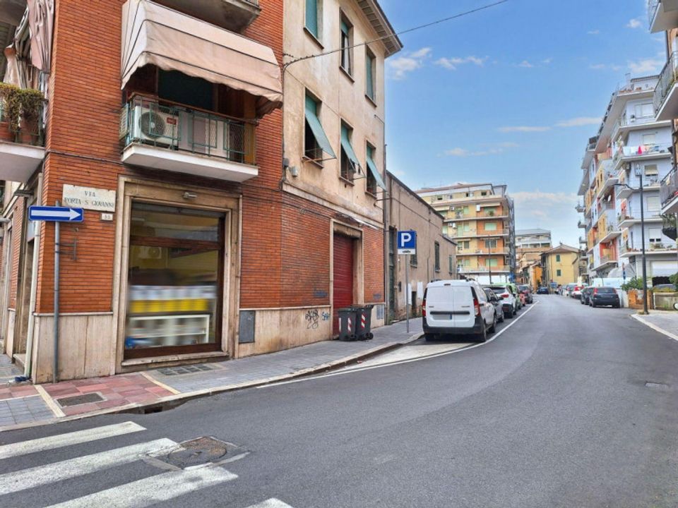 Erhvervsejendom i Terni, Terni - foto 5