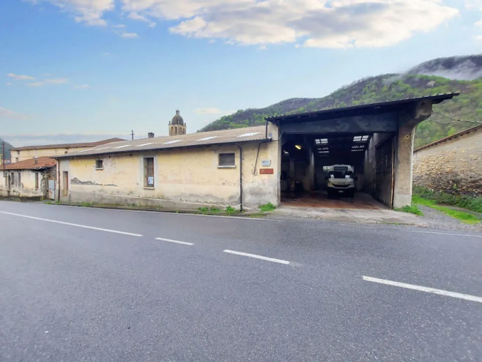 Parkeringsplads i Pieve di Teco, Imperia - foto 1