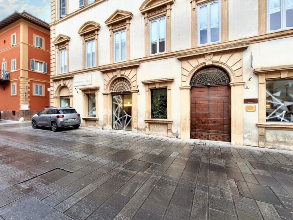 Erhvervsejendom i Foligno, Perugia - foto 3