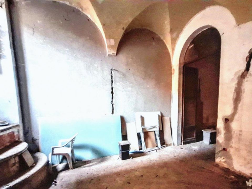 Erhvervsejendom i Foligno, Perugia - foto 1