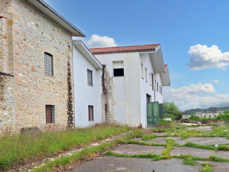 Erhvervsejendom i Oricola, L'Aquila - foto 4