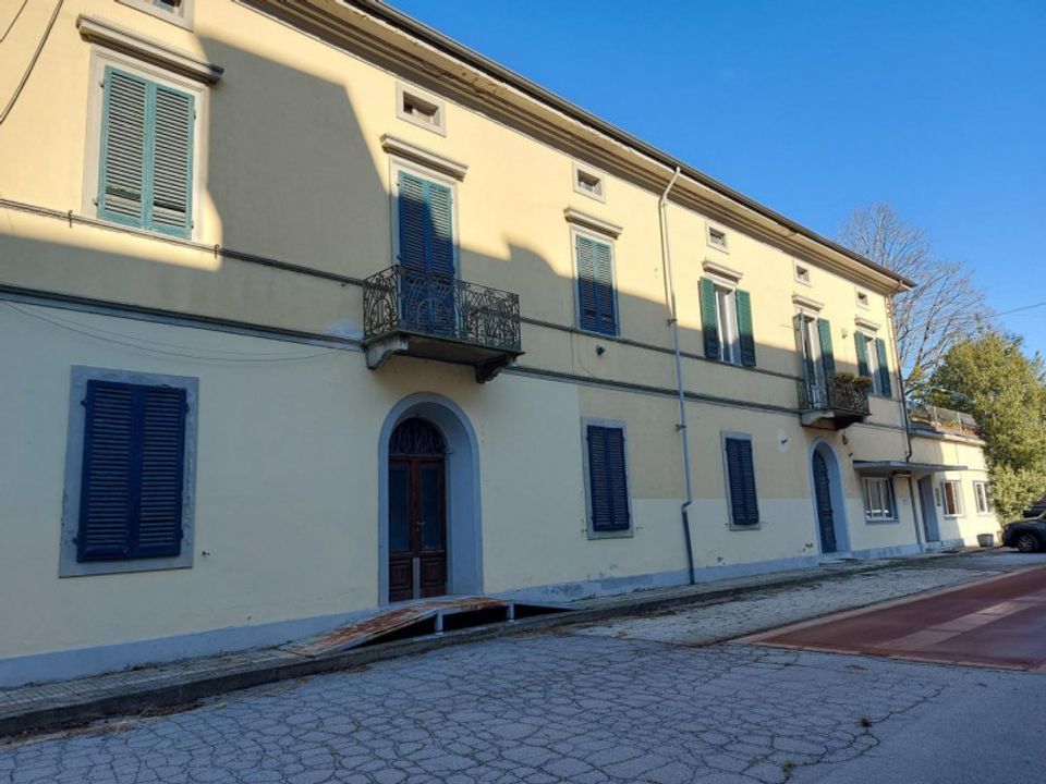 Erhvervsejendom i San Giuliano Terme, Pisa - foto 1