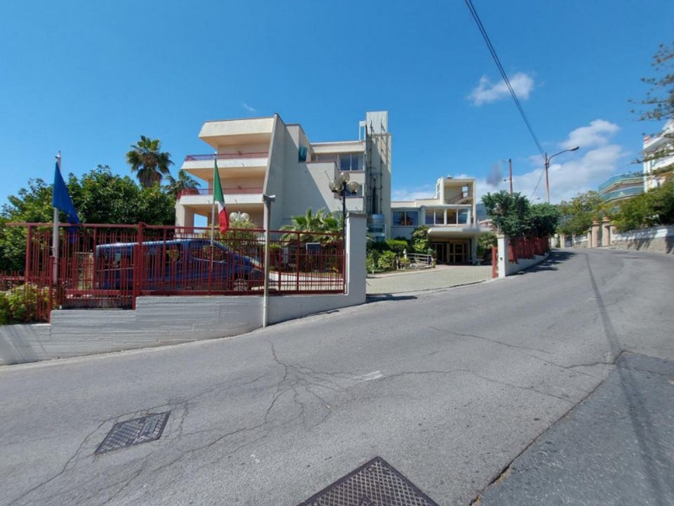 Erhvervsejendom i Sanremo, Imperia - foto 1