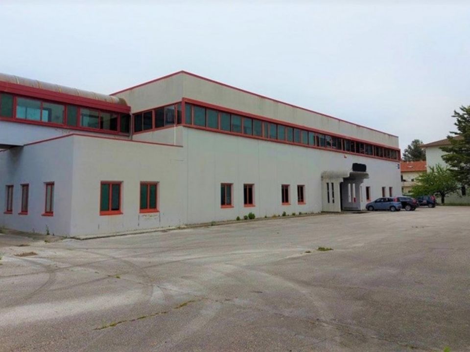 Erhvervsejendom i Monsano, Ancona - foto 1