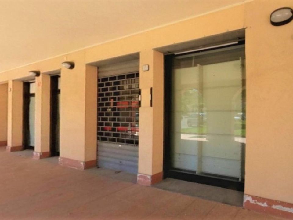 Erhvervsejendom i San Lorenzo al Mare, Imperia - foto 1