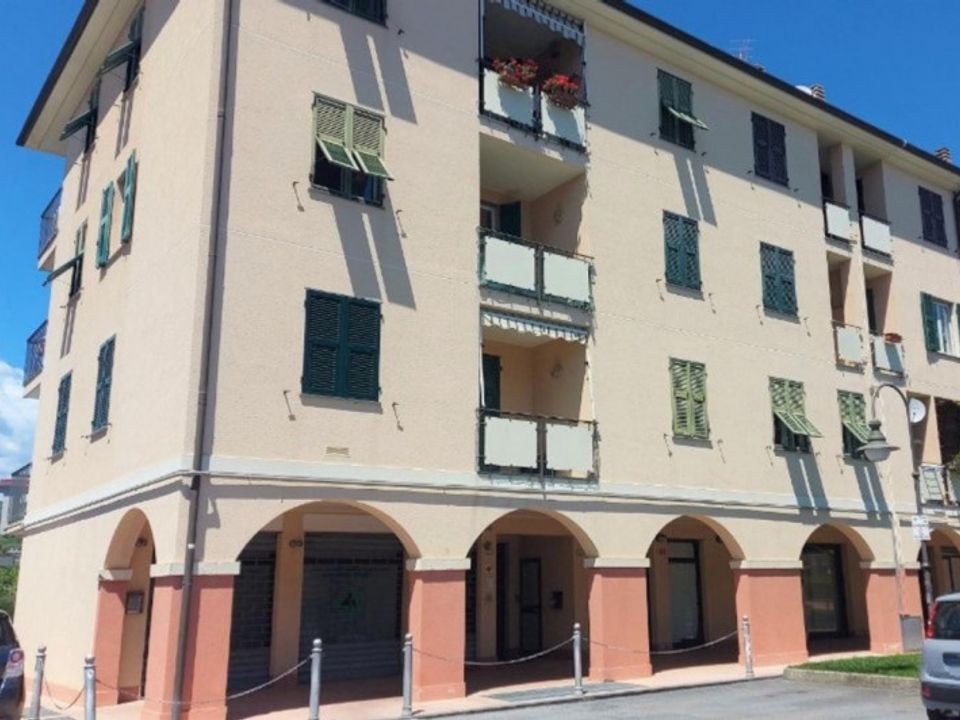 Erhvervsejendom i San Lorenzo al Mare, Imperia - foto 2
