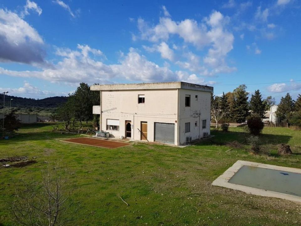 Erhvervsejendom i Dolianova, Sud Sardegna - foto 3