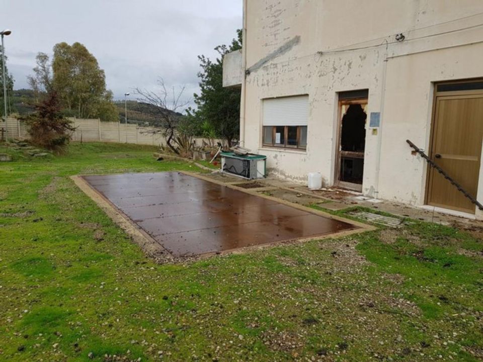 Erhvervsejendom i Dolianova, Sud Sardegna - foto 4