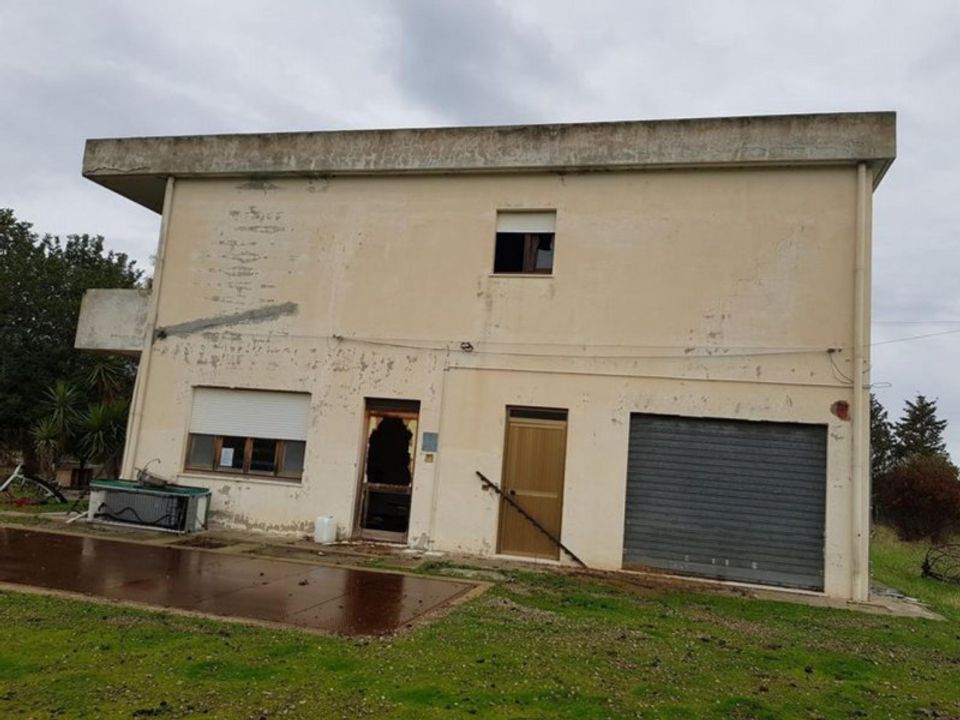 Erhvervsejendom i Dolianova, Sud Sardegna - foto 5