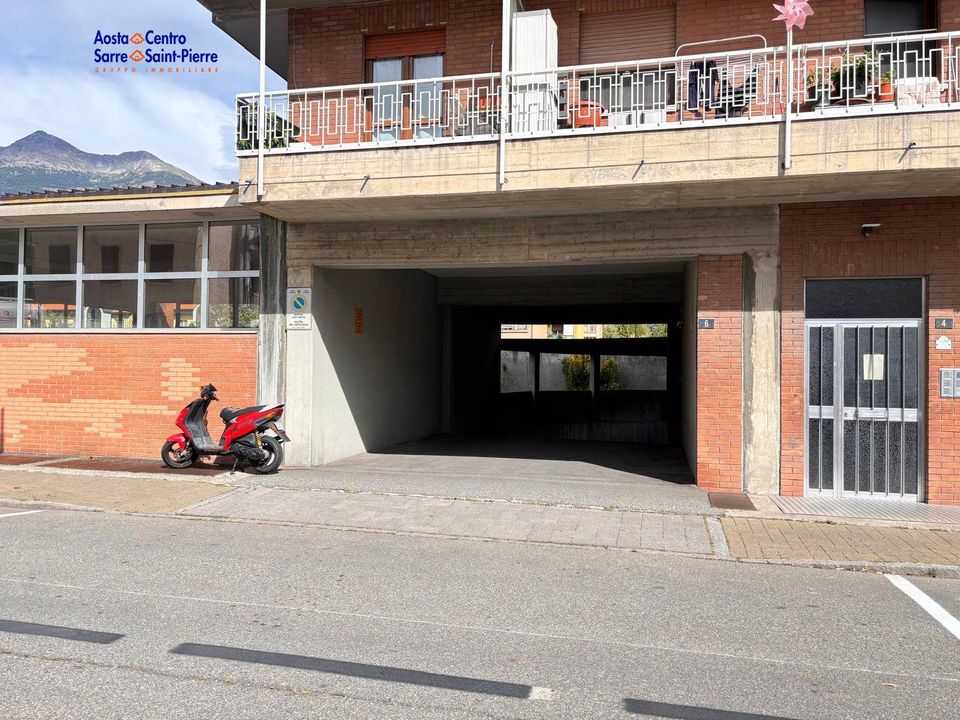 Parkeringsplass i Aosta, Aosta Valley - bilde 2