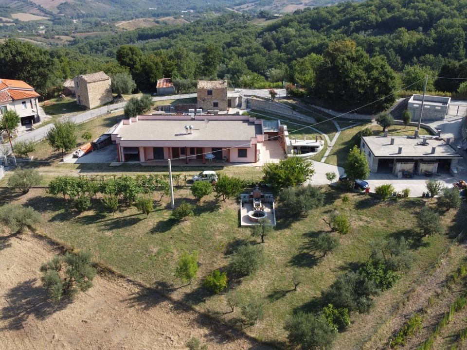 Erhvervsejendom i Carpineto Sinello, Chieti - foto 1