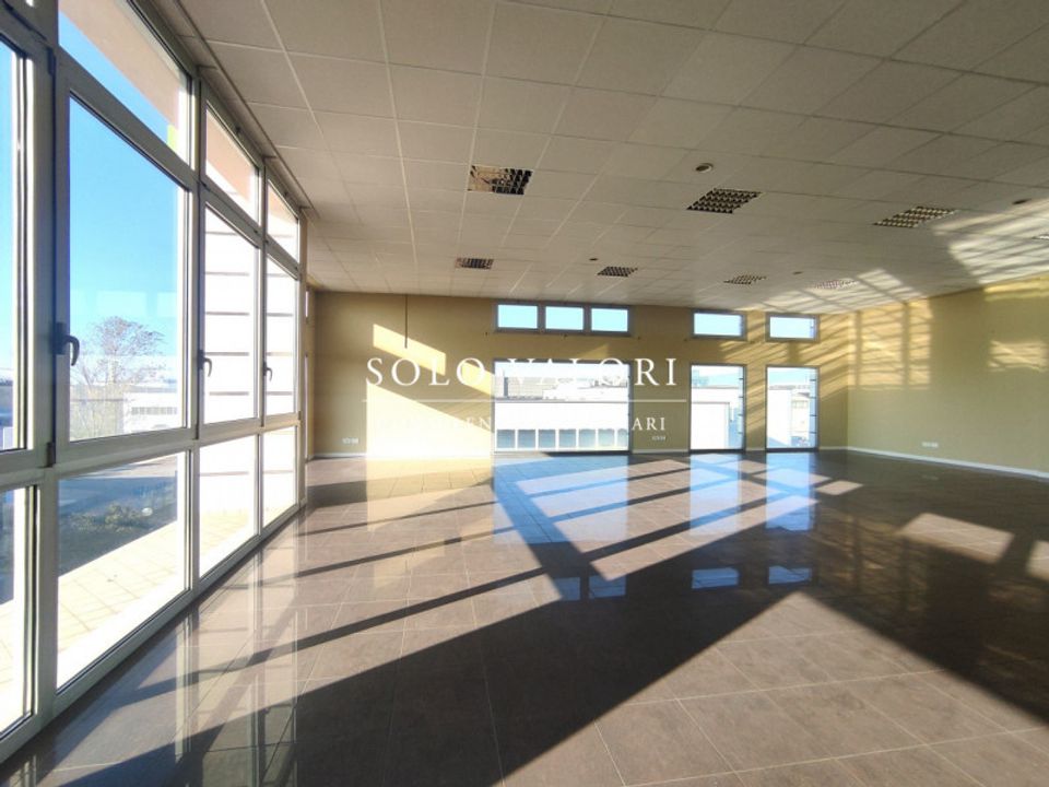 Erhvervsejendom i Castelfranco Veneto, Treviso - foto 4