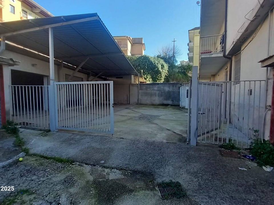 Parkeringsplads i Eboli, Salerno - foto 1