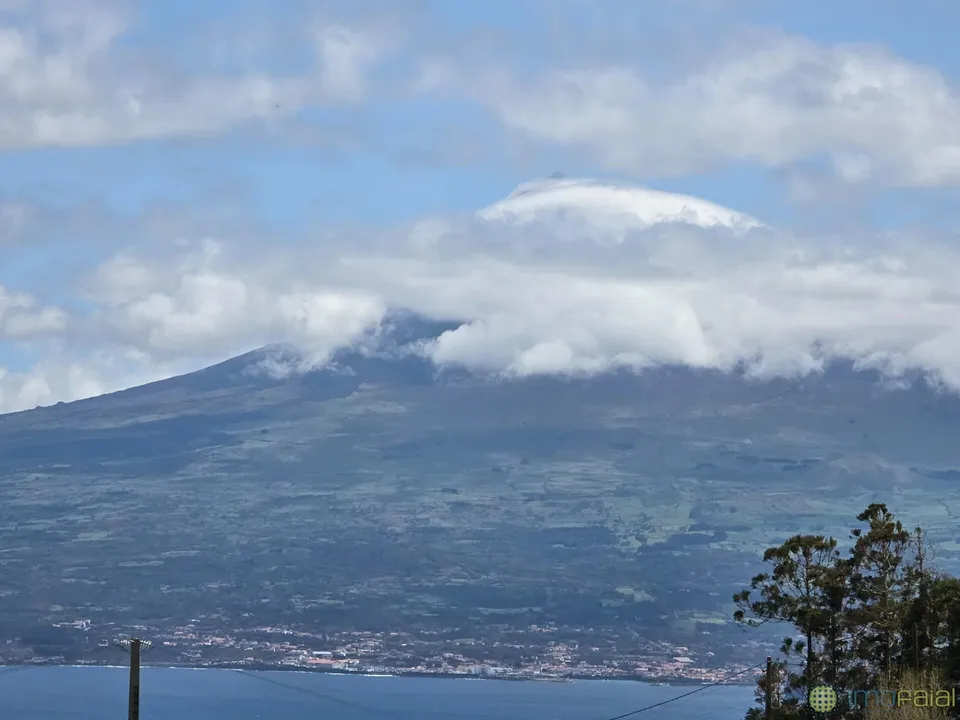 Helårsgrund i Horta, Faial - foto 3