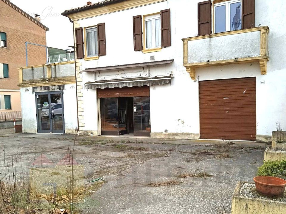 Erhvervsejendom i Ferrara, Ferrara - foto 1