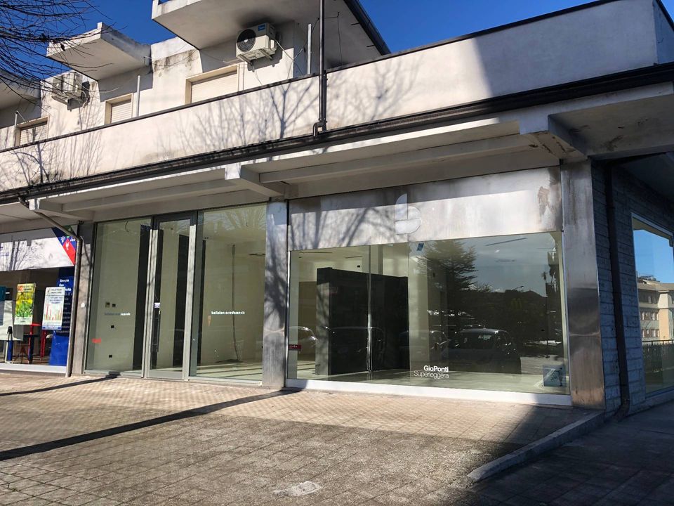 Propriedade comercial em San Benedetto Del Tronto, Ascoli Piceno - foto 2