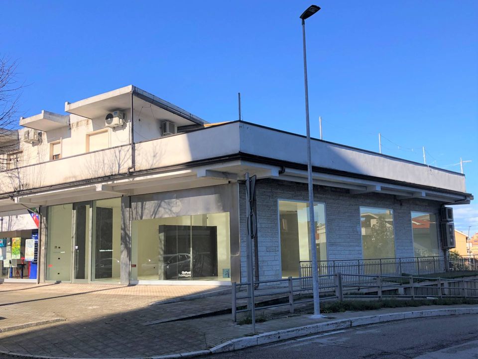 Propriedade comercial em San Benedetto Del Tronto, Ascoli Piceno - foto 3