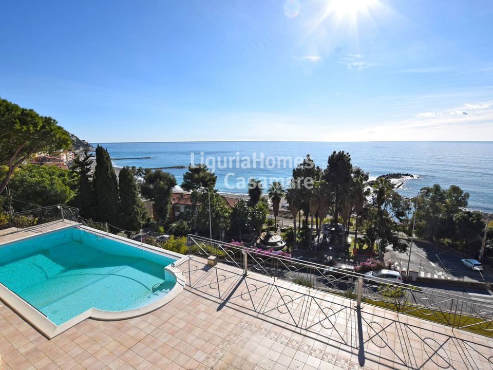 Villa i Ospedaletti, Imperia - foto 1