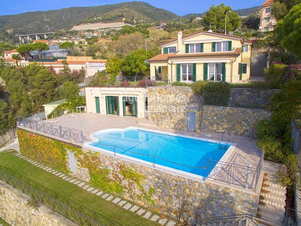 Villa i Ospedaletti, Imperia - foto 2