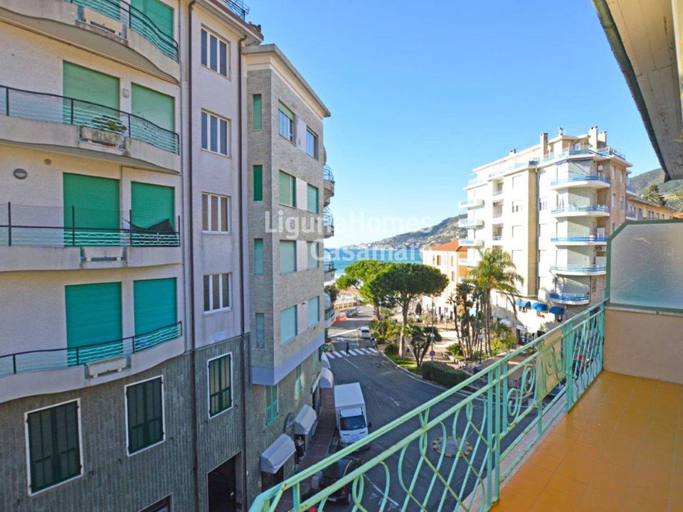 Lejlighed i Ospedaletti, Imperia - foto 1