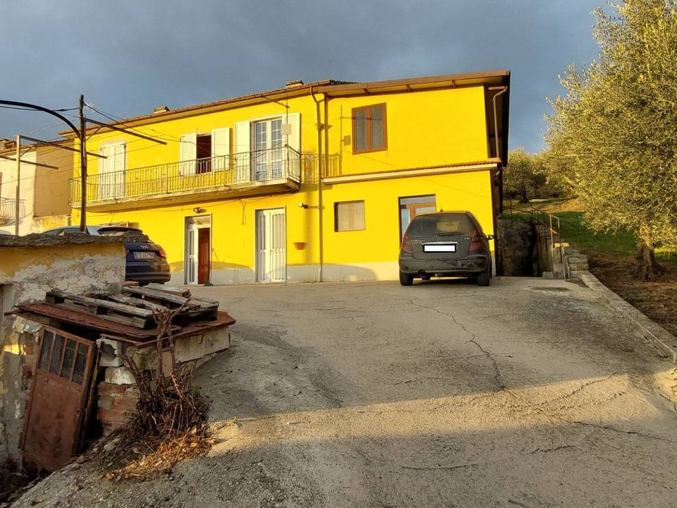 Villa i Ariano Irpino, Avellino - foto 1