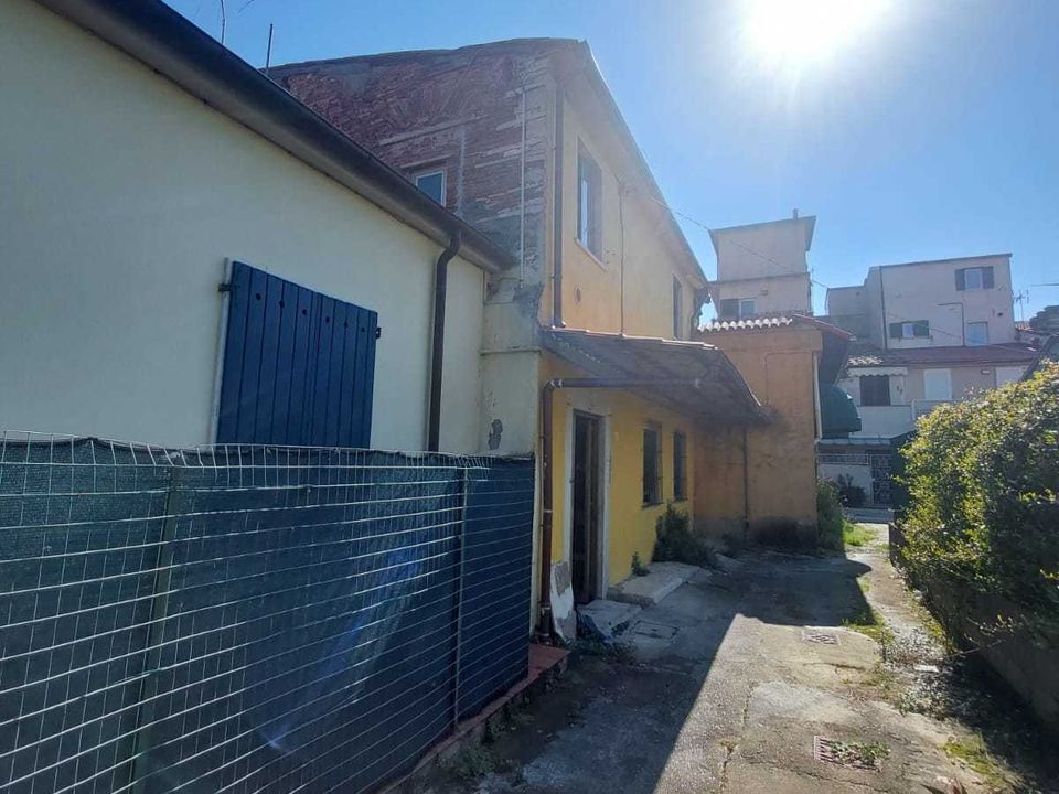 Byhus i Carrara, Massa and Carrara - foto 2
