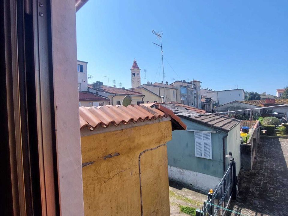 Byhus i Carrara, Massa and Carrara - foto 4