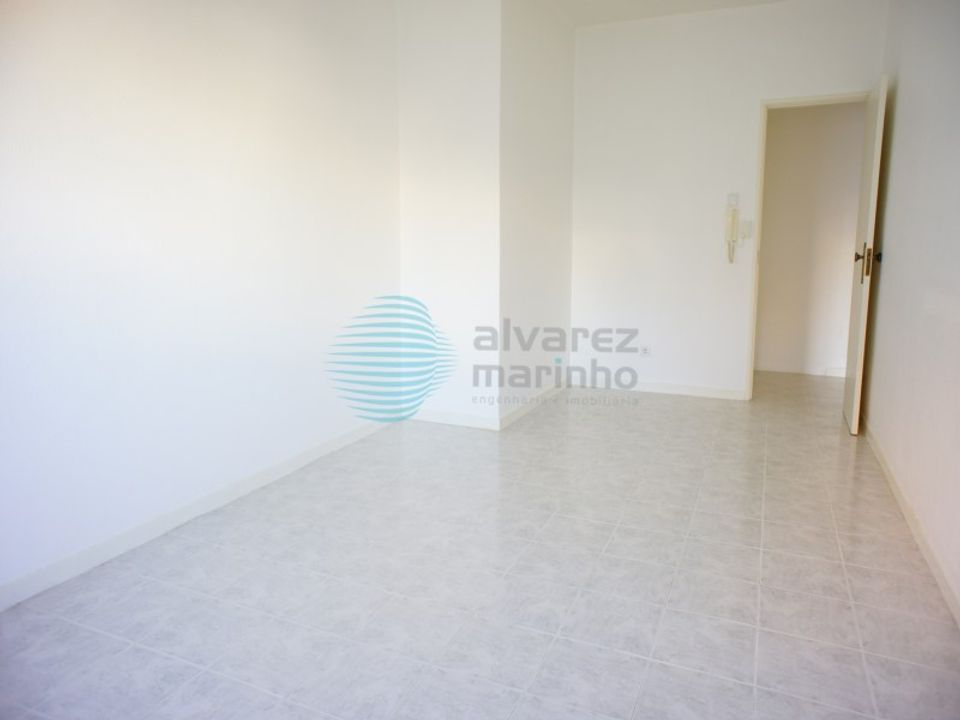 L'establiment comercial a Matacaes, Lisbon - foto 5