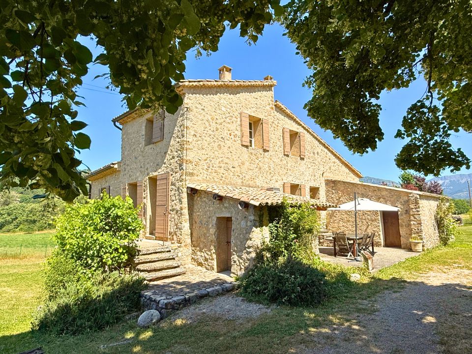 Villa i Digne-les-Bains, Alpes-de-Haute-Provence - foto 3