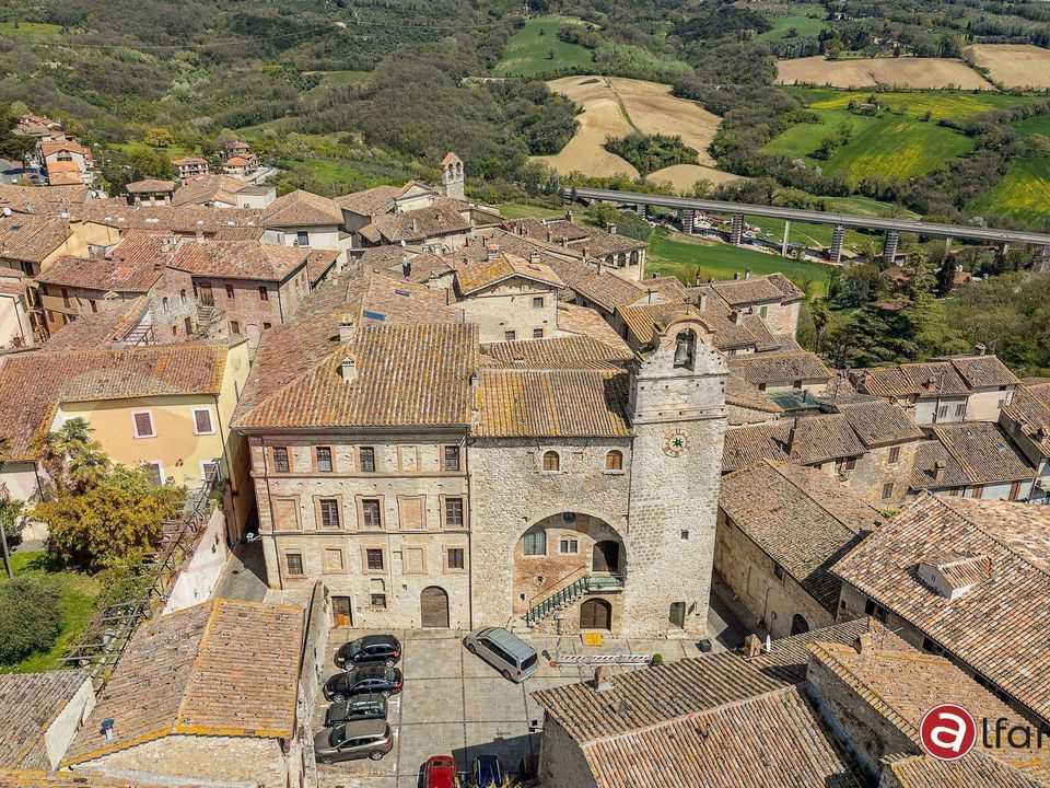 Erhvervsejendom i San Gemini, Terni - foto 1