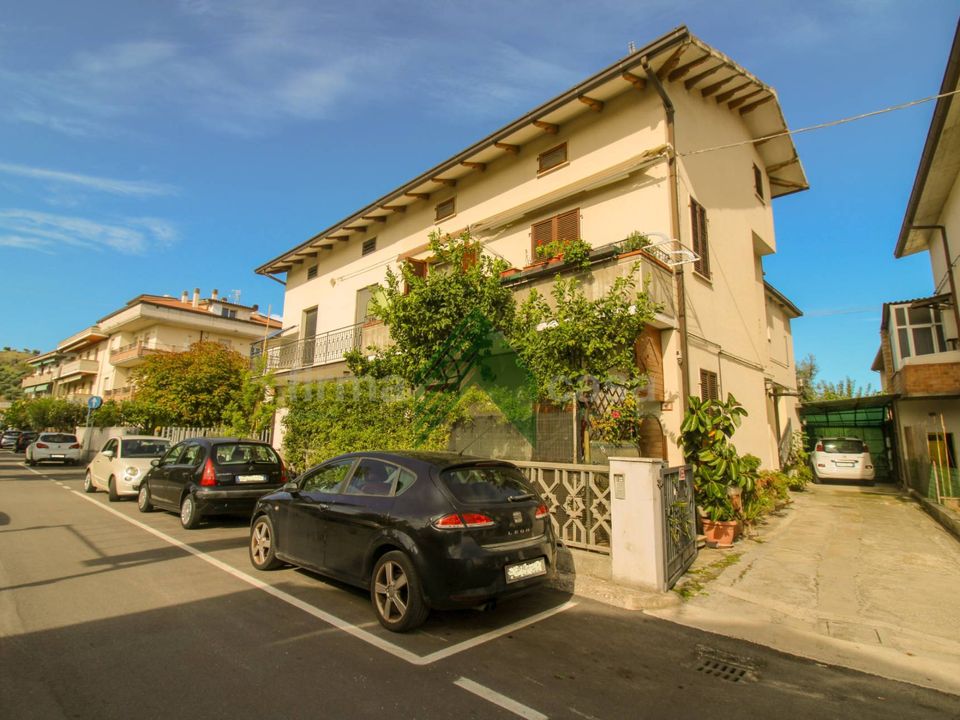 Villa i Alba Adriatica, Teramo - bilde 1