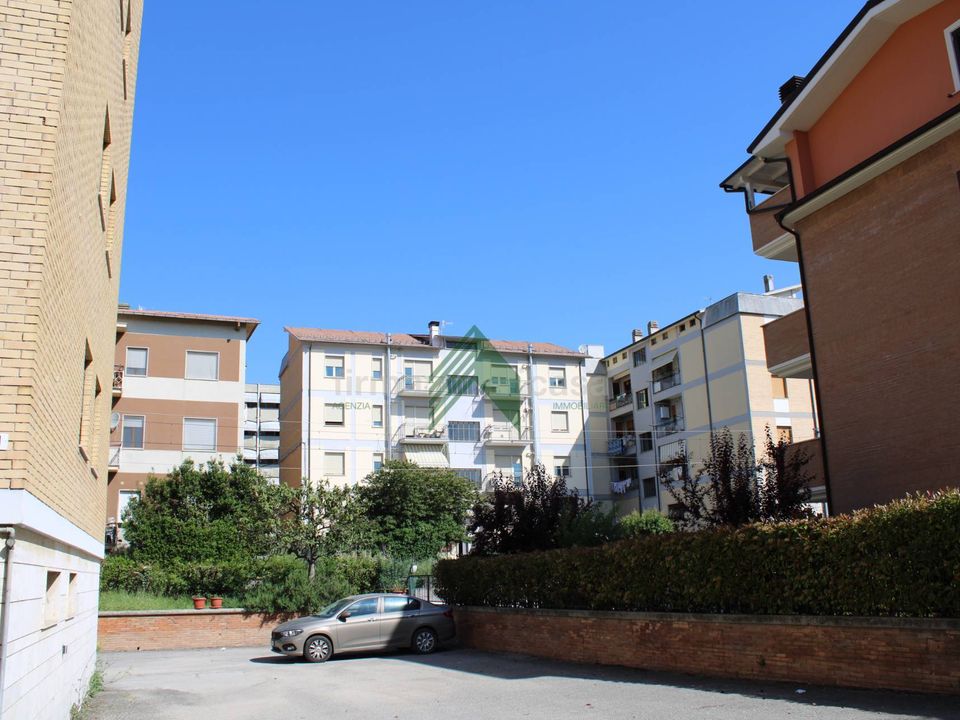 Erhvervsejendom i Teramo, Teramo - foto 5