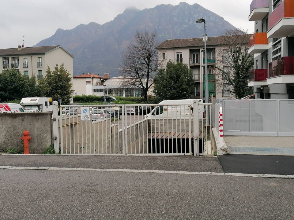 Parkeringsplads i Lecco, Lecco - foto 1