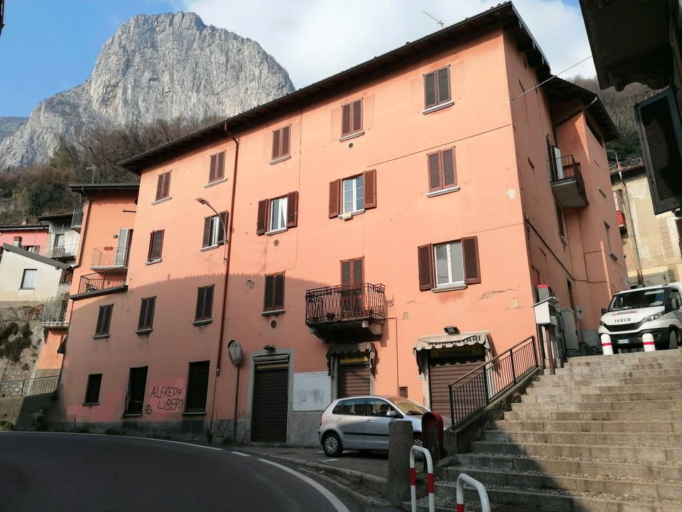 Erhvervsejendom i Lecco, Lecco - foto 1