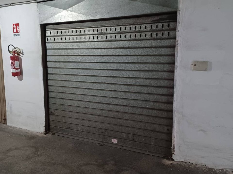 Parkeringsplads i Marigliano, Naples - foto 3
